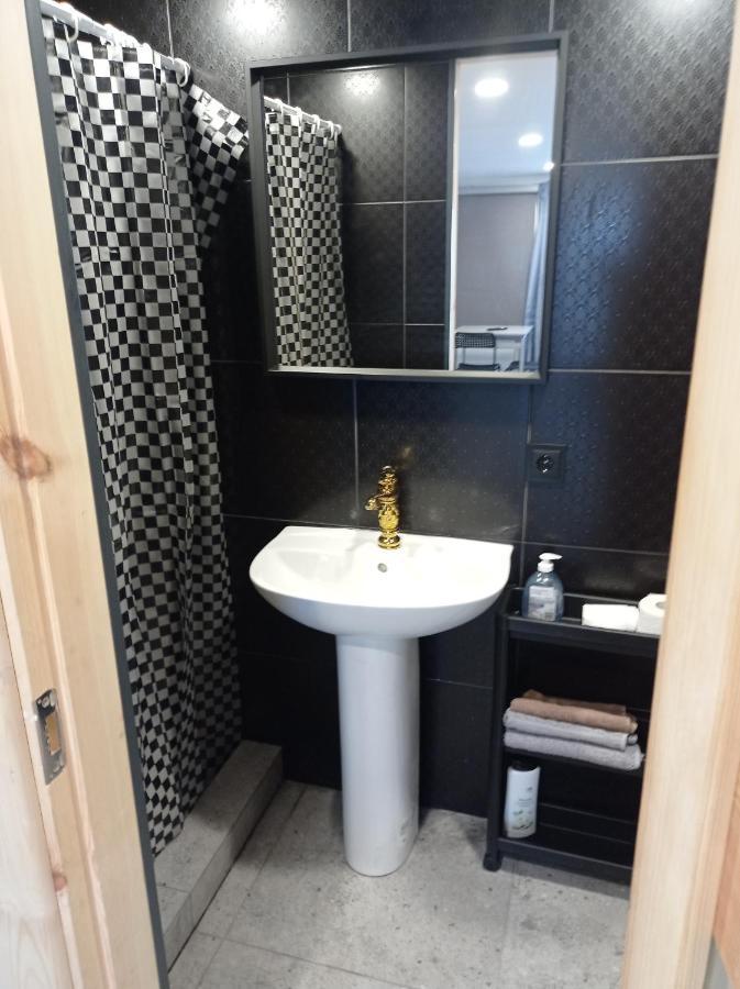 Apartment Hotels Parking Akaciju1 Аеропорт Вільнюс Екстер'єр фото